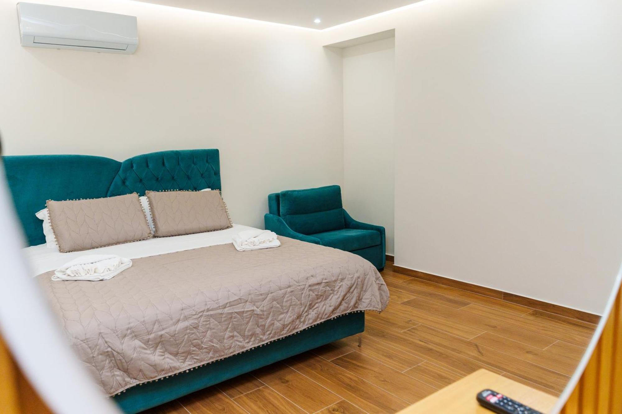 Aparthotel Sea La Vie By Anna *