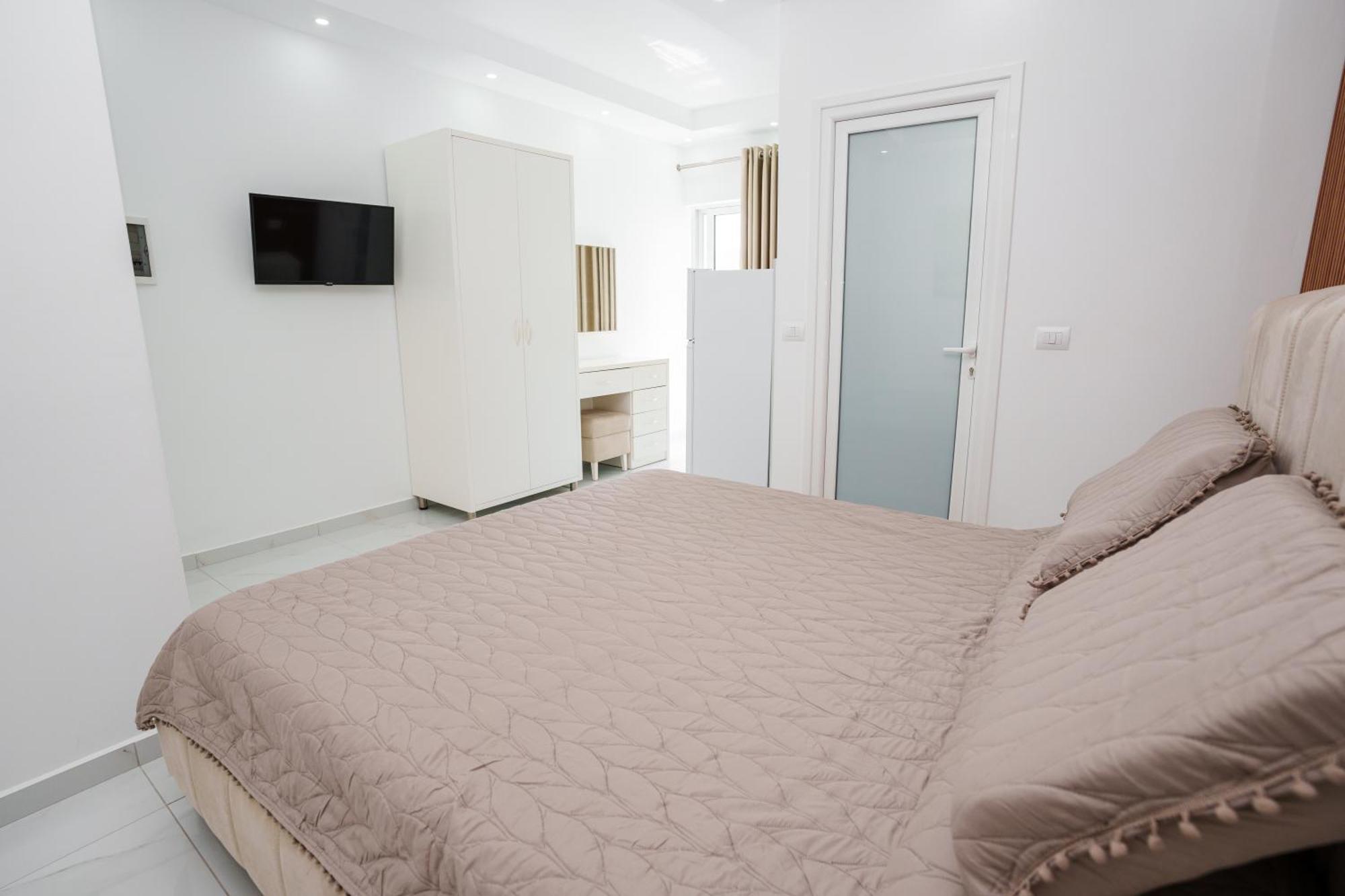 Aparthotel Sea La Vie By Anna *
