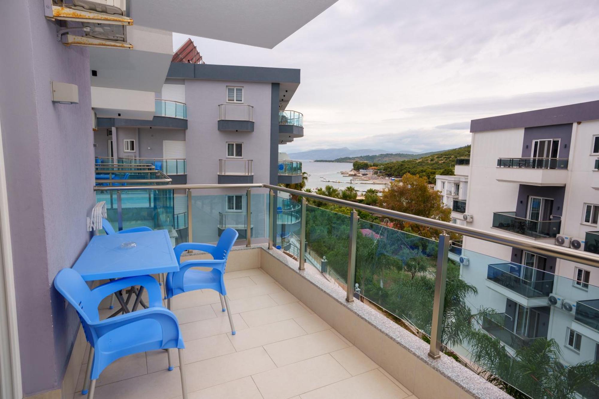 Aparthotel Sea La Vie By Anna *
